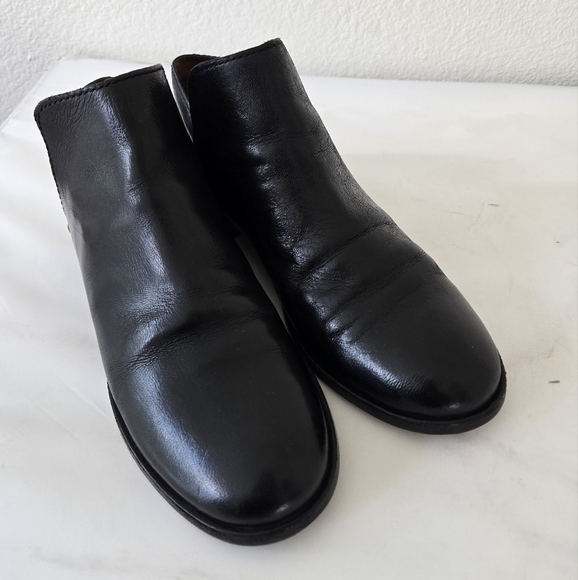 Frye Elyssa Black Leather Shootie Ankle Flat Boot Size 7.5 - Picture 4 of 16